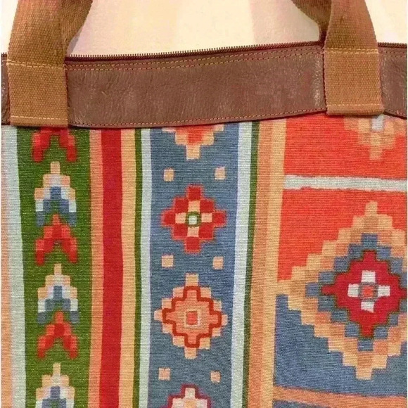 Saks Fifth Avenue Oversized Southwestern Native Print Tote - Picture 3 of 3